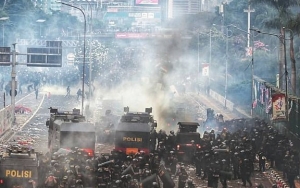 Seorang Ibu Hamil Tertembak Peluru Saat Demo Mahasiswa Di Kendari
