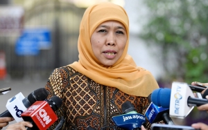 Gubernur Khofifah Kirim Satu Juta Masker Bantu Korban Karhutla di Jambi