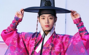 Akting Super Manis Park Jihoon di 'Flower Crew' Bikin Non-Fans Jatuh Cinta