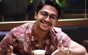 Deva Mahenra Berperan Jadi Ustaz di Film '99 Nama Cinta', Catat Tanggal Tayangnya