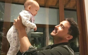  Hamish Daud Akhirnya Bagikan Foto Ngemong Baby Zalina Langsung Banjir Komentar