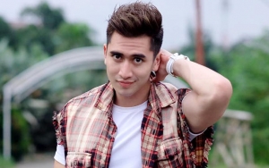 Verrell Bramasta Tuai Komentar Heran Usai Posting Foto Tidur Mangap di Pesawat