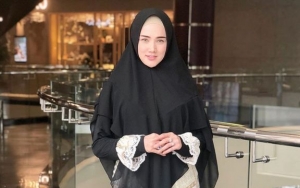 Mulan Jameela Kikuk Ketahuan Bohong Saat 'Ngeles' Ditanya di DPR