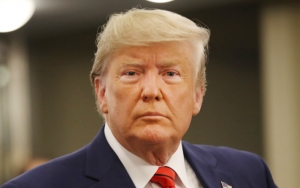 Warga AS Dukung Penuh Upaya Pencopotan Donald Trump