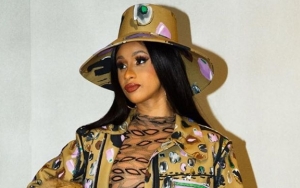 Cardi B Dituding Sindir Muslim Gara-Gara Pakai Baju Tertutup di Paris Fashion Week