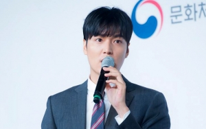 Lee Min Ho Bahas Perbedaan sebagai Individu dan Aktor, Foto Pemotretan Bikin Meleleh