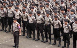 Polisi Dapat Penghargaan Usai Kena Lemparan Batu Saat Aksi Demo Mahasiswa Solo