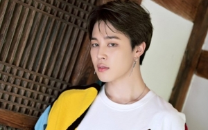 Jimin BTS Tebar Hasil Narsis Selama Liburan, Foto Bareng Teman Baru Jadi Sorotan
