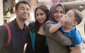 Rumah Tangga Nagita-Raffi Diisukan Retak, Mama Rieta 'Tampar' Haters Pamer Foto Bahagia Anak-Mantu