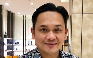 Farhat Abbas Malu Pakai Baju yang Diejek Murahan Oleh Nikita Mirzani dan Hotman Paris