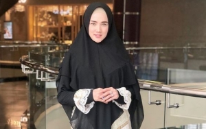 Mulan Jameela Makan Mi Goreng, Netizen Sindir Pakai Piring Murahan Hadiah Sabun Cuci