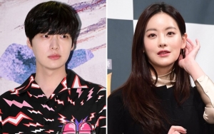 Senyum Sendu Ahn Jae Hyun Dampingi Oh Yeon Seo di Baca Naskah 'People with Flaws'