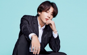 Foto Diduga Jungkook BTS Tutupi Kepala Bikin Heboh, Ganti Warna atau Potong Rambut?