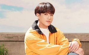 Fans BTS Ngeluh Susah Dapatkan Merchandise Jungkook Lantaran Cepat Ludes
