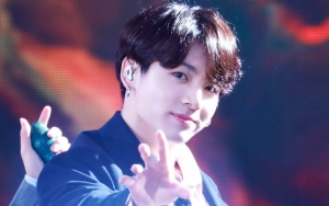 Jungkook BTS Pamer Tato Baru di Tangan, Fans Debatkan Asli Atau Palsu