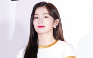 Irene Red Velvet Centil di Postingan Baru Dipuji Terlalu Cantik Sampai Bikin Sesak Napas
