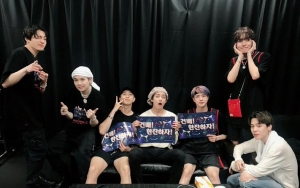 BTS Dipuji Fans Usai Hentikan Rehearsal Konser di Saudi Arabia Saat Adzan