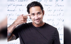 Perdana Jadi Sutradara, Tora Sudiro Pilih Film Komedi Horor Meski Akui Takut Tidur Sendirian