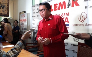 Arteria Dahlan Ramai Dituding Tak Beretika, Perlakuan ke Ibunda Mendadak Disorot