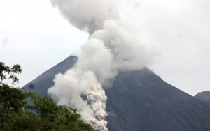 Merapi Erupsi, Luncuran Awan Panas Terbesar Dalam 1,5 Tahun Terakhir
