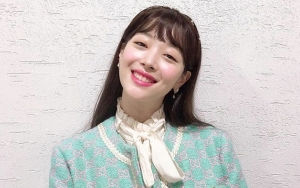 Tersenyum Lepas, Sulli Terungkap Masih Jalani Pemotretan Iklan Sehari Sebelum Meninggal Dunia