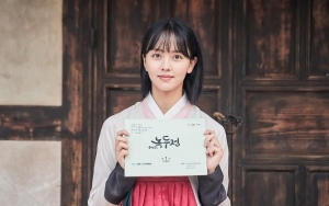 Ibu Kim So Hyun Traktir Staf 'The Tale of Nokdu' Makanan Mewah dan Beri Ungkapan Cinta Menyentuh