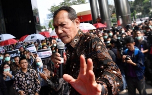 Senyum Wakil Ketua KPK Saut Situmorang: Selamat Datang Undang-Undang Baru
