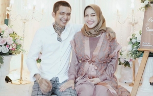 Young Lex 'Mualaf Bertato', Istri Berhijab Pamer Perut Buncit Disentil Hamil Duluan