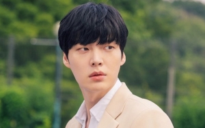 Foto Adegan Perdana Ahn Jae Hyun di 'People With Flaws' Tuai Pro Kontra