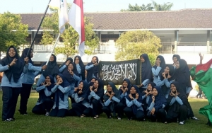 SMKN 2 Sragen Beri Pembinaan Orangtua Dan Siswa Usai Foto Bentangkan Bendera HTI Viral