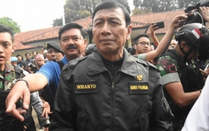 Wiranto Keluar Dari RSPAD Pakai Jaket Bomber, Langsung ke Kantor Untuk Acara Purnatugas