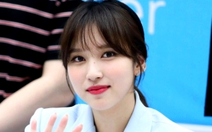 Mina Beri Kejutan Hadiri Fanmeeting Twice, Tetap Cantik di Tengah Hiatus