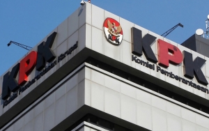 KPK Sita Mobil Ajudan Wali Kota Medan Yang Nyaris Tabrak Tim Penyidik Saat OTT