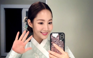Cantik Banget, Dandanan Park Min Young Bak Putri Disney Tuai Pujian Selangit