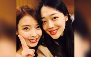 IU Posting Gambar Karya Sulli untuk Sambut 4 Tahun Perilisan Mini Album 'Chat-Shire'
