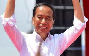 Posisi Duduk Jokowi Jadi Viral, Bikin Guru Yoga Heran Hingga Jadi Challenge