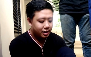  Rey Utami Sopan Berhijab, Pablo Benua Nekat Merokok Di Kejari Kena Tegur Polisi