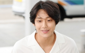 Foto-Foto Ganteng Lee Do Hyun di 'Scouting Report' Dirilis, Fans Malah Bahas Kunang-Kunang