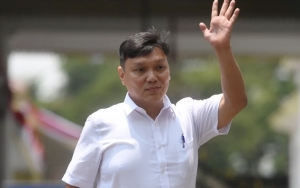 Begini Penjelasan PSI Soal Kemeja Surya Tjandra yang 'Tak Rapi' di Foto Grup Wakil Menteri