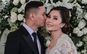 Dinikahi Brondong Ganteng, Emma Waroka Nangis Bicara Soal Momongan