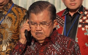 JK Pulang Kampung, Warga Sambut Dengan Tradisi Makassar Angngaru