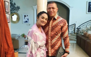 Krisdayanti Ajak Kencan Tepis Isu 'Tukang Selingkuh', Mata Raul 'Merah'-Wajah Lesu Disorot