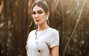 Ryochin 'Gebetan' Luna Maya Setampan RM BTS, Sosok Mama Camer Nyentrik Disorot