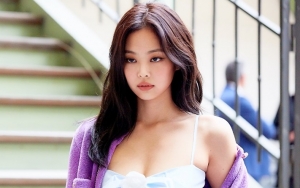 Jennie BLACKPINK Perdana Bergaya Rambut Pendek Tuai Pujian Selangit