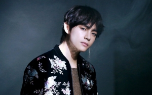 Penampilan 'Black Swan' V Bawakan 'Singularity' Di Konser Final BTS Tuai Decak Kagum
