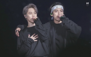V dan Jimin Sibuk Mesra-Mesraan di Konser BTS, Gendong Manja Hingga Tepuk Pantat