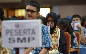 600 Pelajar Bandung Terpapar Radikalisme, Pengamat: Nilai Kebangsaan Harus Masuk Kurikulum