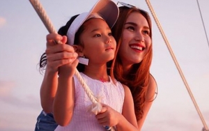Ayu Ting Ting Tak Restui Sang Putri Jadi Artis Cilik, Kenapa?