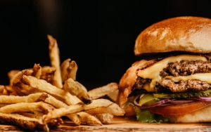 PKB Soal Cukai Rokok Naik Karena Alasan Kesehatan: Sumber Penyakit Junk Food Bukan Tembakau