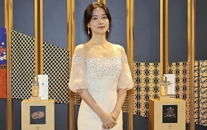 Aktris Lee Young Ae 'Jang Geum' Nonton Konser BTS, Visual Bak Remaja Curi Perhatian